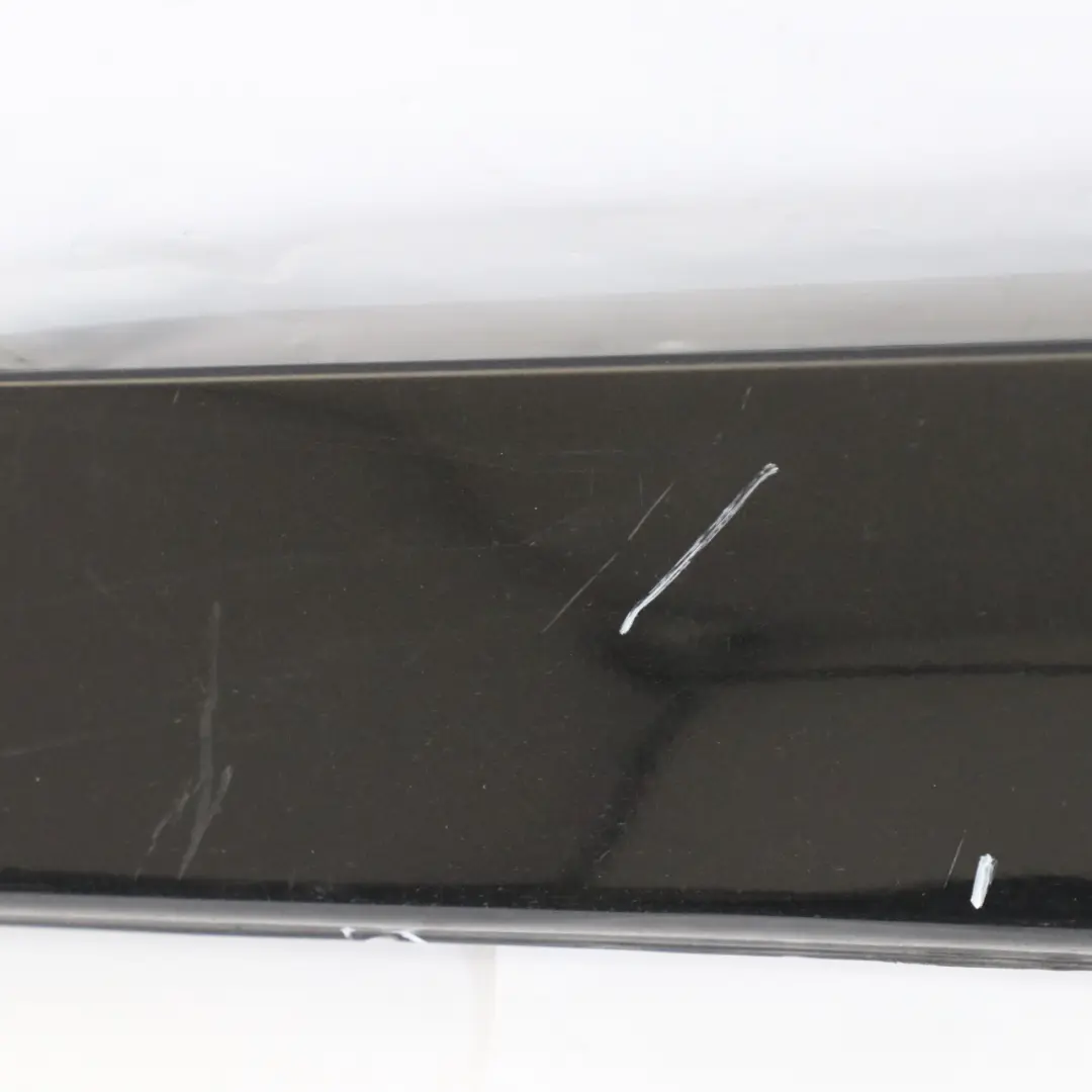 Striscia davanzale sinistra Gonna laterale Nero Zaffiro Metallizzato 475 per BMW F20 con numero di parte 7293553 BMW F20 Striscia davanzale sinistra Gonna laterale Nero Zaffiro Metallizzato 475 - SKU 7293553-BS2 - Numero di parte 7293553