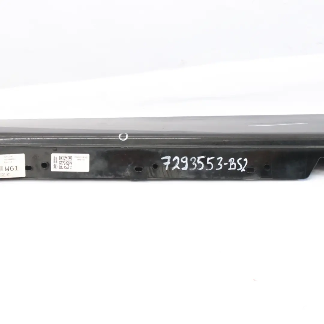 Striscia davanzale sinistra Gonna laterale Nero Zaffiro Metallizzato 475 per BMW F20 con numero di parte 7293553 BMW F20 Striscia davanzale sinistra Gonna laterale Nero Zaffiro Metallizzato 475 - SKU 7293553-BS2 - Numero di parte 7293553