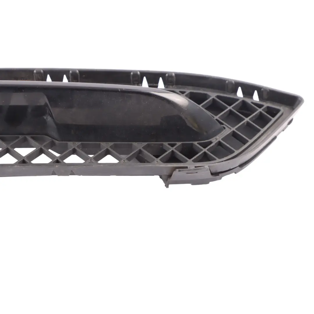 Moldura parachoques delantero inferior parrilla central para Bmw X1 E84 con número de pieza 7307792 Bmw X1 E84 Moldura parachoques delantero inferior parrilla central - SKU 7307792 - Número de pieza 7307792