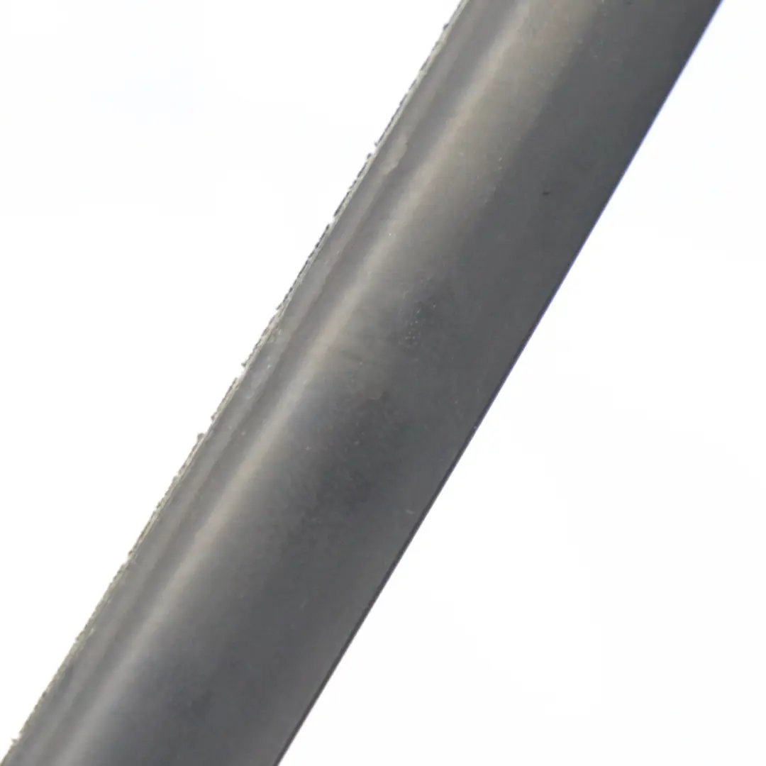 Guarnizione finestra BMW F25 Copertura canale esterno Porta anteriore sinistra per con numero di parte 7317905 Guarnizione finestra BMW F25 Copertura canale esterno Porta anteriore sinistra - SKU 7317905 - Numero di parte 7317905