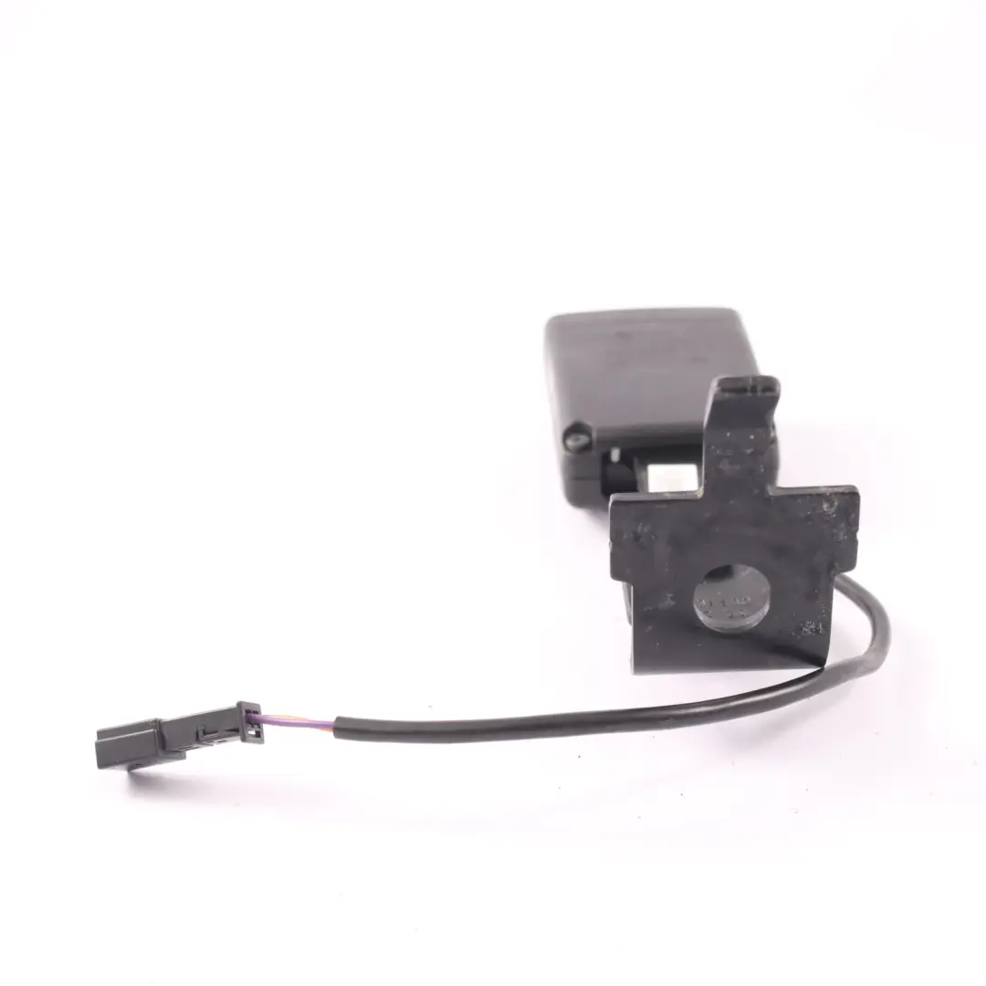 Cierre Cinturón BMW F15 Asiento Trasero Hebilla Inferior Derecha Negro para con número de pieza 7321414 Cierre Cinturón BMW F15 Asiento Trasero Hebilla Inferior Derecha Negro - SKU 7321414 - Número de pieza 7321414