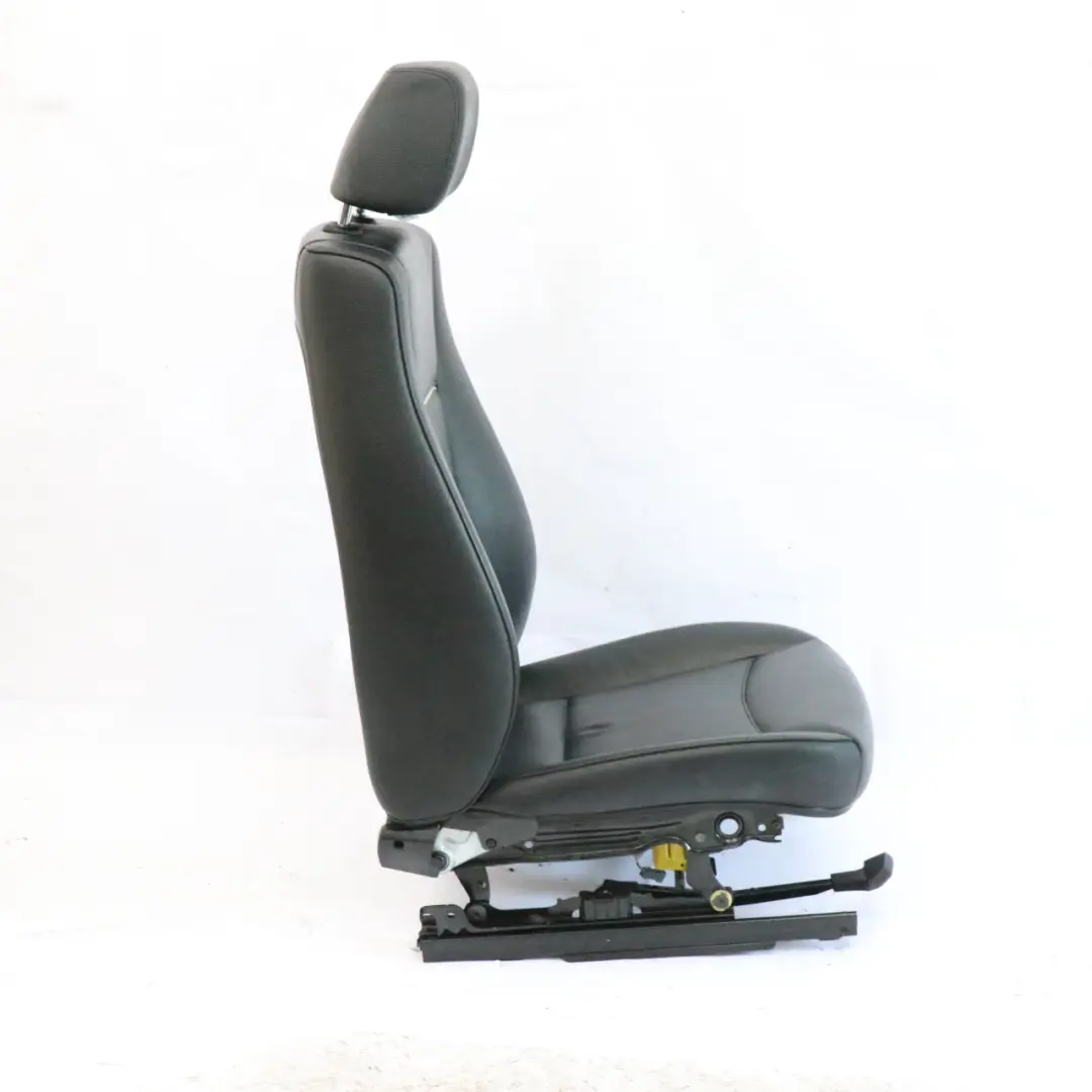 Siège Avant Gauche Cuir Chauffant Nevada Piping Noir Gris Marron pour BMW X1 E84 à propos du numéro de pièce 7324173 BMW X1 E84 Siège Avant Gauche Cuir Chauffant Nevada Piping Noir Gris Marron - SKU 7324173-2 - Numéro de pièce 7324173