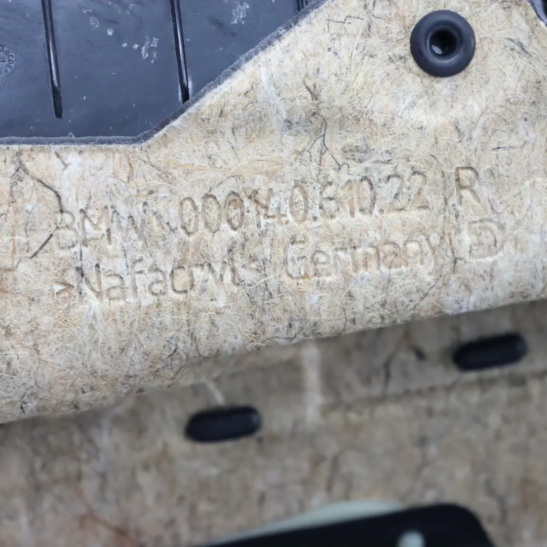 Boczek Osłona Drzwi Prawy Tylny Biała Skóra do BMW F01 LCI o numerze 7332906 BMW F01 LCI Boczek Osłona Drzwi Prawy Tylny Biała Skóra - SKU 7332906 - Numer Części 7332906