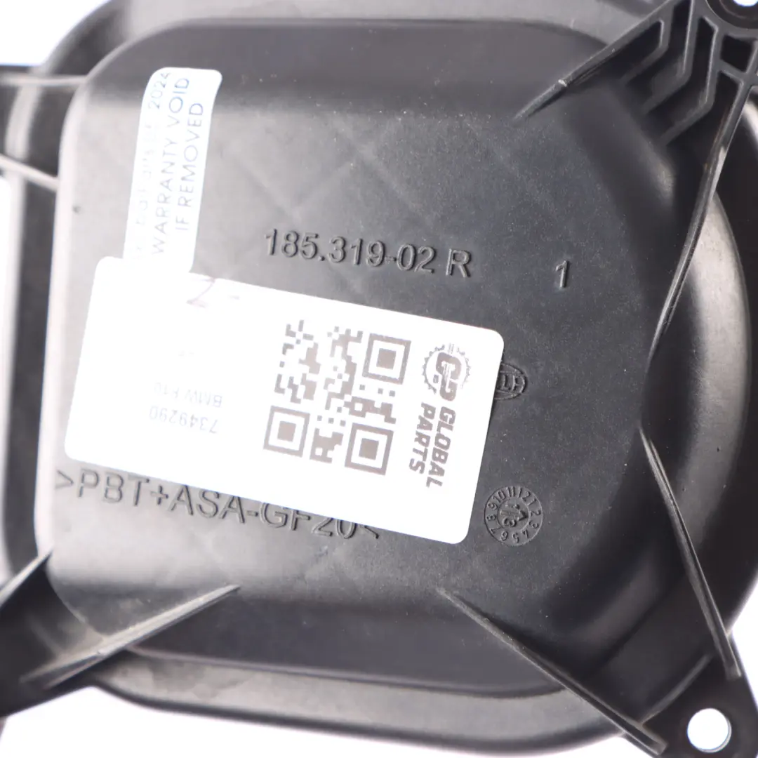 Zaślepka Dekielek Lampy Prawy Przód 18531901 do BMW F10 F11 LCI o numerze 7349290 BMW F10 F11 LCI Zaślepka Dekielek Lampy Prawy Przód 18531901 - SKU 7349290 - Numer Części 7349290