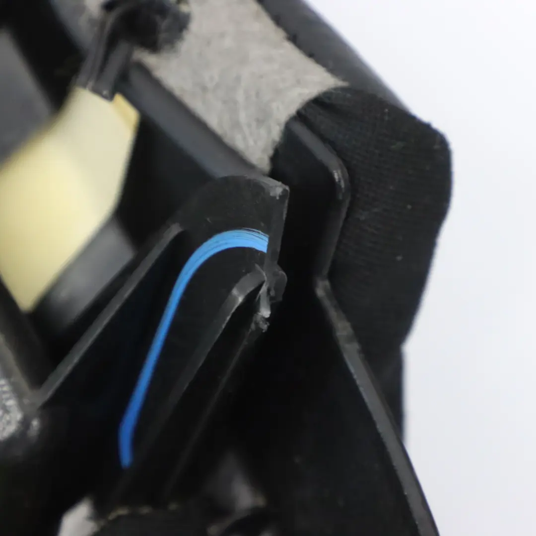 Finitura sedile posteriore sinistro lato panca pelle Dakota Black per BMW X5 F15 con numero di parte 7358249 BMW X5 F15 Finitura sedile posteriore sinistro lato panca pelle Dakota Black - SKU 7358249 - Numero di parte 7358249