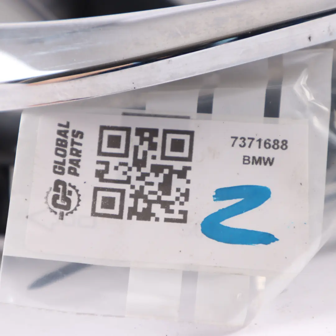 Kühlergrill BMW F20 F21 LCI Urban Line Vorne Rechts Kühlerabdeckung für mit Teilenummer 7371688 Kühlergrill BMW F20 F21 LCI Urban Line Vorne Rechts Kühlerabdeckung - SKU 7371688 - Teilenummer 7371688