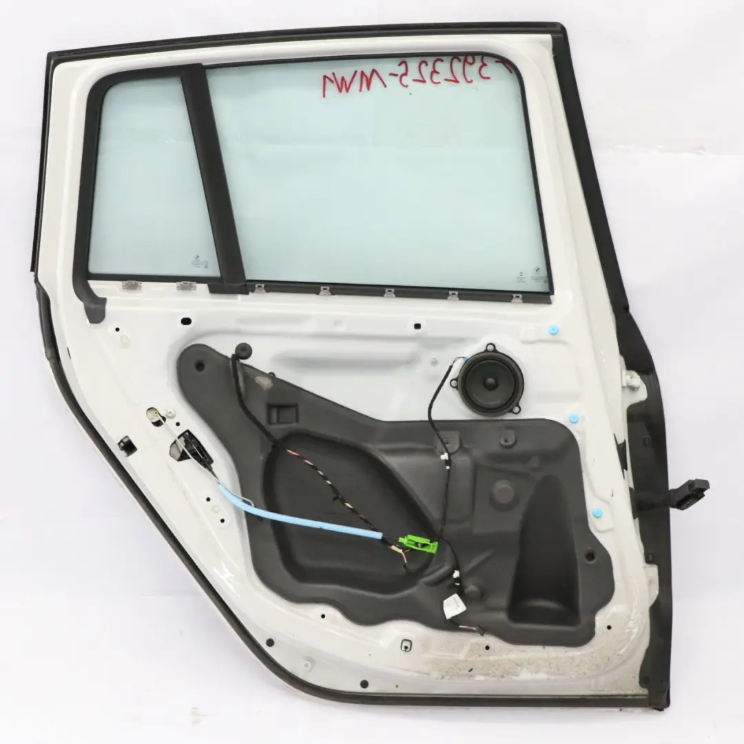 BMW F46 Gran Tourer Drzwi Lewe Tylne Mineralweiss Białe - A96 - SKU 7392325-MW1 - Numer Części 7392325