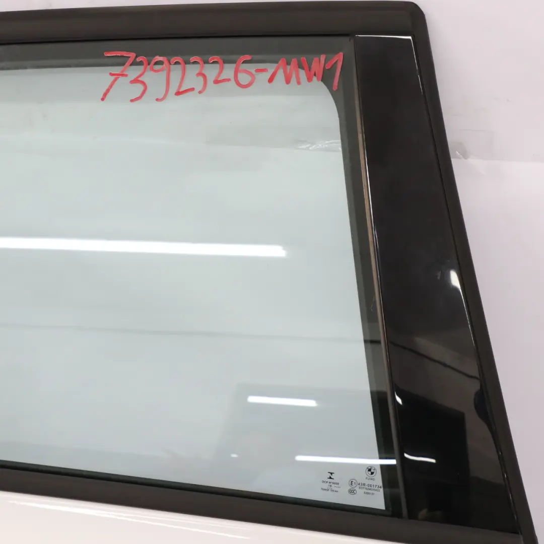 Porta posteriore destra Mineralweiss Mineral White - A96 per BMW F46 Gran Tourer con numero di parte 7392326 BMW F46 Gran Tourer Porta posteriore destra Mineralweiss Mineral White - A96 - SKU 7392326-MW1 - Numero di parte 7392326