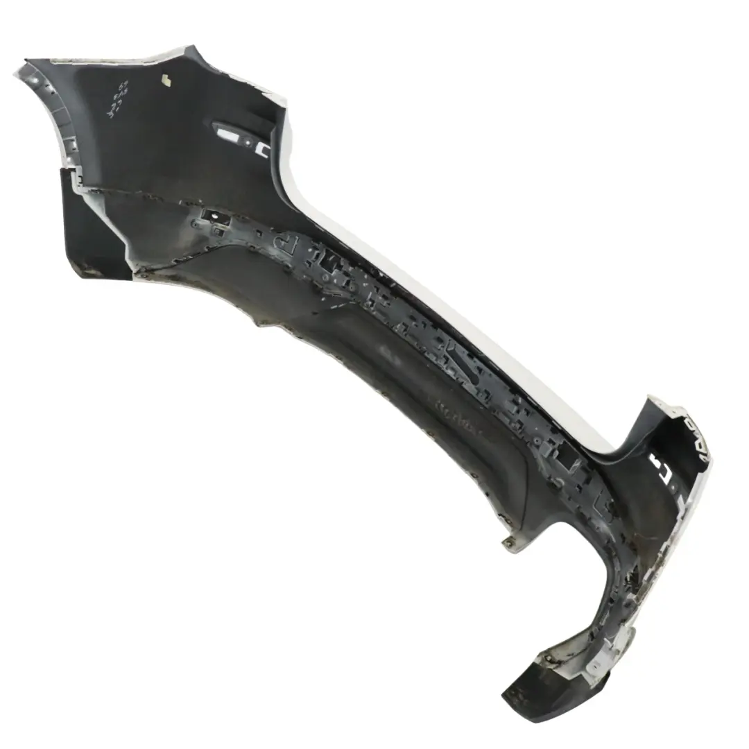 Zderzak Tylny PDC Alpinweiss 3 Biały - 300 do BMW X3 F25 o numerze 7392992 BMW X3 F25 Zderzak Tylny PDC Alpinweiss 3 Biały - 300 - SKU 7392992-AW1 - Numer Części 7392992