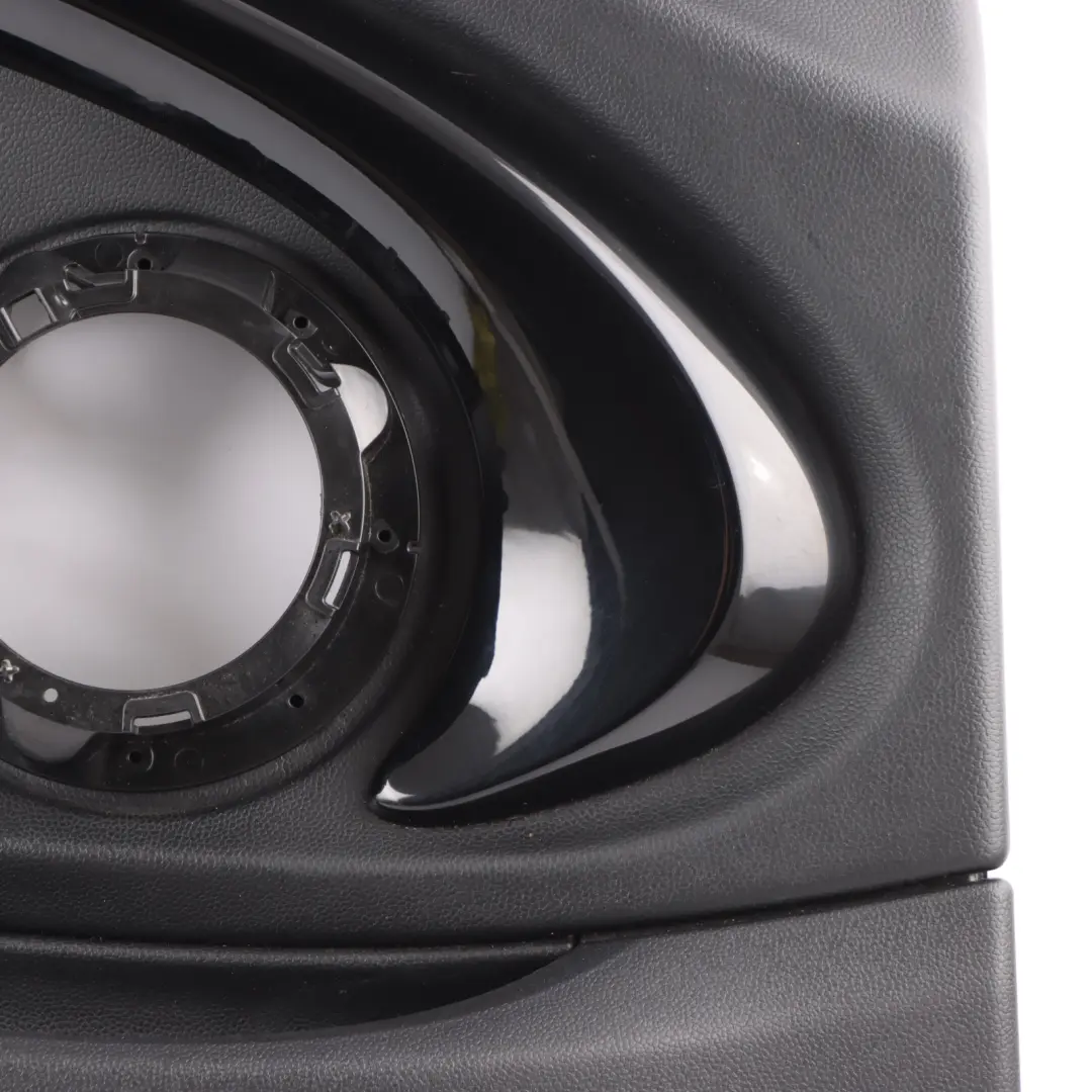 Pannello Rivestimento Scheda Porta Anteriore Sinistra Nero per Mini F56 F57 con numero di parte 7393121 Mini F56 F57 Pannello Rivestimento Scheda Porta Anteriore Sinistra Nero - SKU 7393121 - Numero di parte 7393121