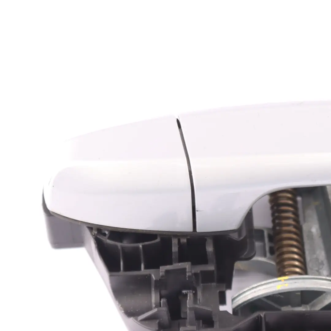 Poignée porte BMW F15 F45 extérieure avant arrière droite Glacier Silver A83 pour à propos du numéro de pièce 7396306 Poignée porte BMW F15 F45 extérieure avant arrière droite Glacier Silver A83 - SKU 7396306-GSB - Numéro de pièce 7396306