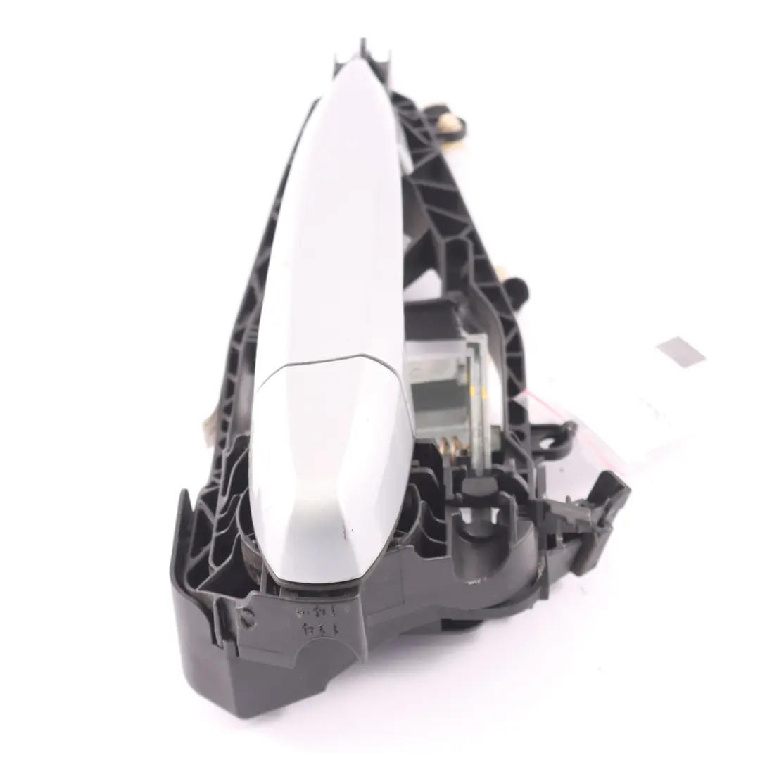 Tirador puerta BMW F15 F45 exterior frente trasero derecho Glacier Silver A83 para con número de pieza 7396306 Tirador puerta BMW F15 F45 exterior frente trasero derecho Glacier Silver A83 - SKU 7396306-GSB - Número de pieza 7396306
