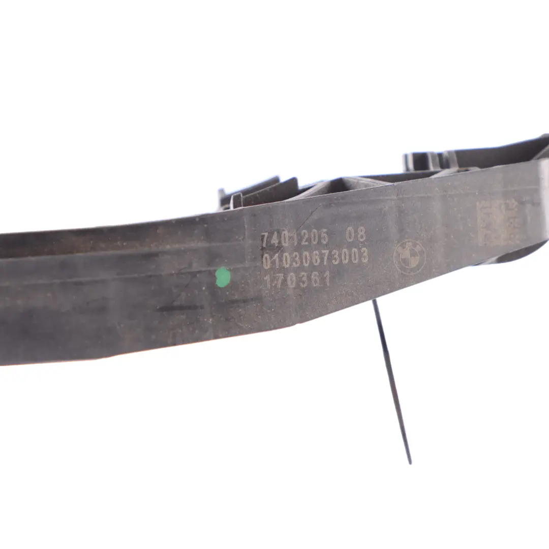 Manija Soporte Puerta Delantera Trasera Izquierda para BMW G30 X5 G05 con número de pieza 7401205 BMW G30 X5 G05 Manija Soporte Puerta Delantera Trasera Izquierda - SKU 7401205 - Número de pieza 7401205