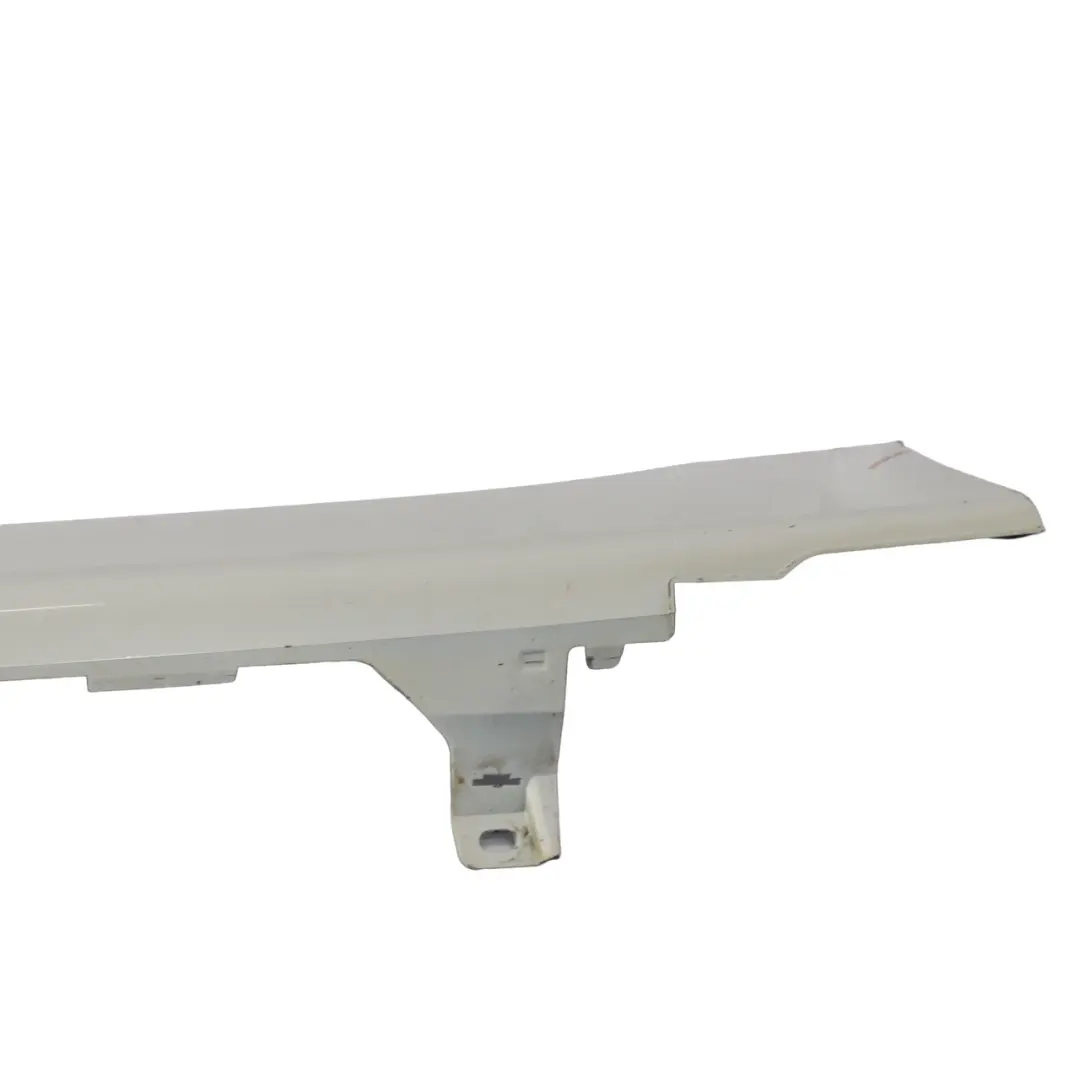 Jupe Latérale BMW F46 Bas de caisse Gauche Mineralweiss Mineral White - A96 pour à propos du numéro de pièce 7403805 Jupe Latérale BMW F46 Bas de caisse Gauche Mineralweiss Mineral White - A96 - SKU 7403805-MW - Numéro de pièce 7403805