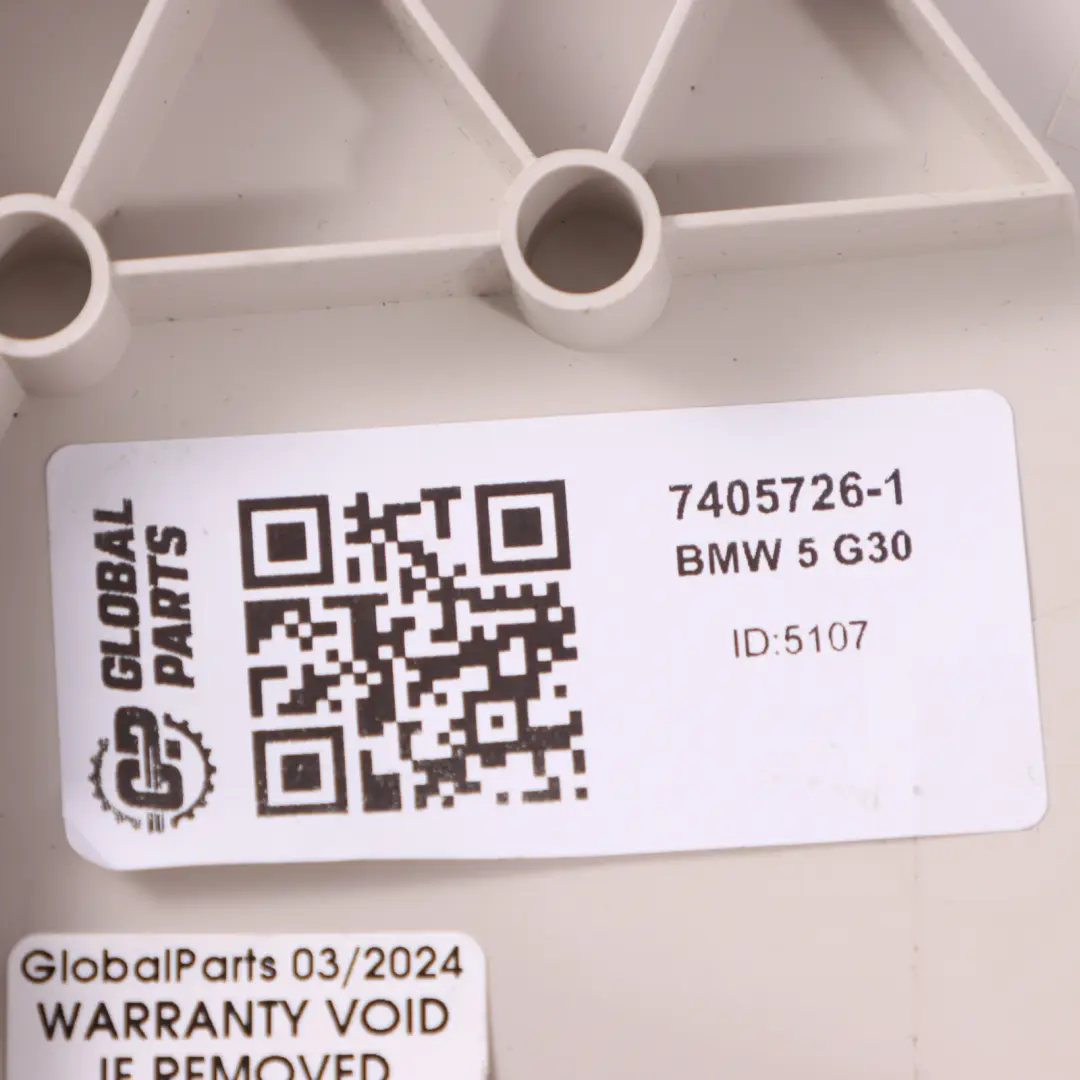 Asiento Delantero Derecho Panel Lateral Exterior Elfenbein Blanco para BMW G30 G12 con número de pieza 7405726 BMW G30 G12 Asiento Delantero Derecho Panel Lateral Exterior Elfenbein Blanco - SKU 7405726-1 - Número de pieza 7405726