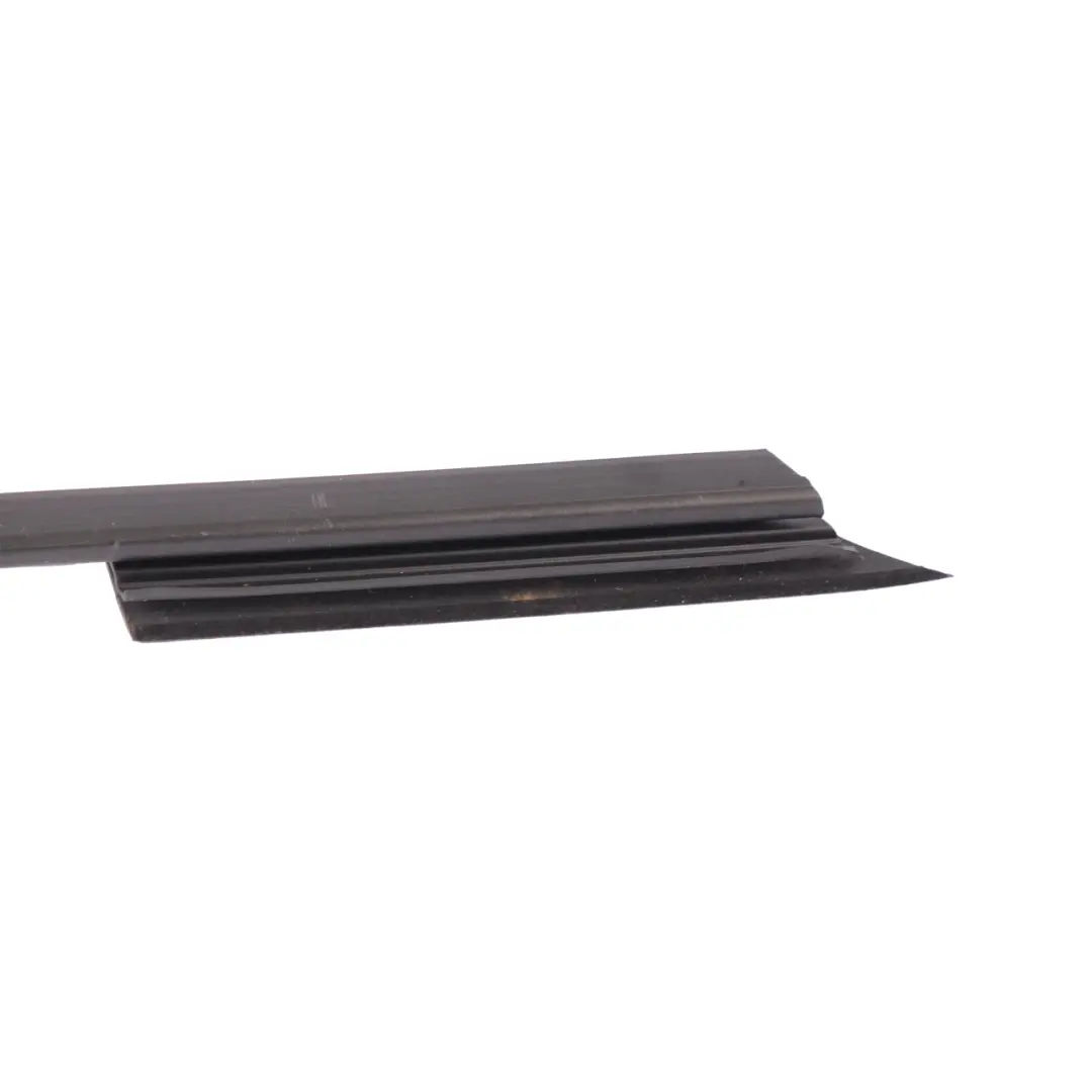 Guarnizione finestrino BMW G20 G21 Porta posteriore sinistra Guarnizione Interna per con numero di parte 7407421 Guarnizione finestrino BMW G20 G21 Porta posteriore sinistra Guarnizione Interna - SKU 7407421 - Numero di parte 7407421