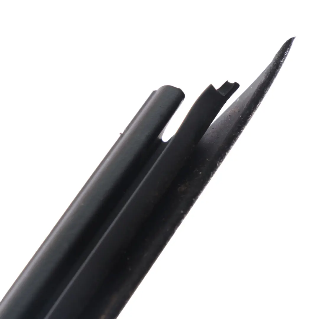  Guarnizione finestrino BMW G20 G21 Porta posteriore sinistra Guarnizione Interna - SKU 7407421 - Numero di parte 7407421