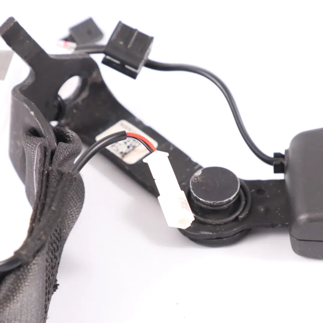 Serrure de ceinture de sécurité BMW G20 G21 Arrière droite pour à propos du numéro de pièce 7442030 Serrure de ceinture de sécurité BMW G20 G21 Arrière droite - SKU 7442030 - Numéro de pièce 7442030