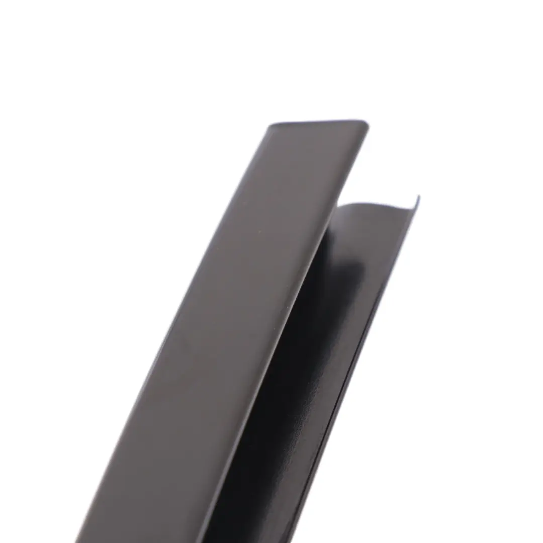  Garniture Fenêtre BMW G20 Barre guidage gauche de la vitre porte arrière - SKU 7465141 - Numéro de pièce 7465141
