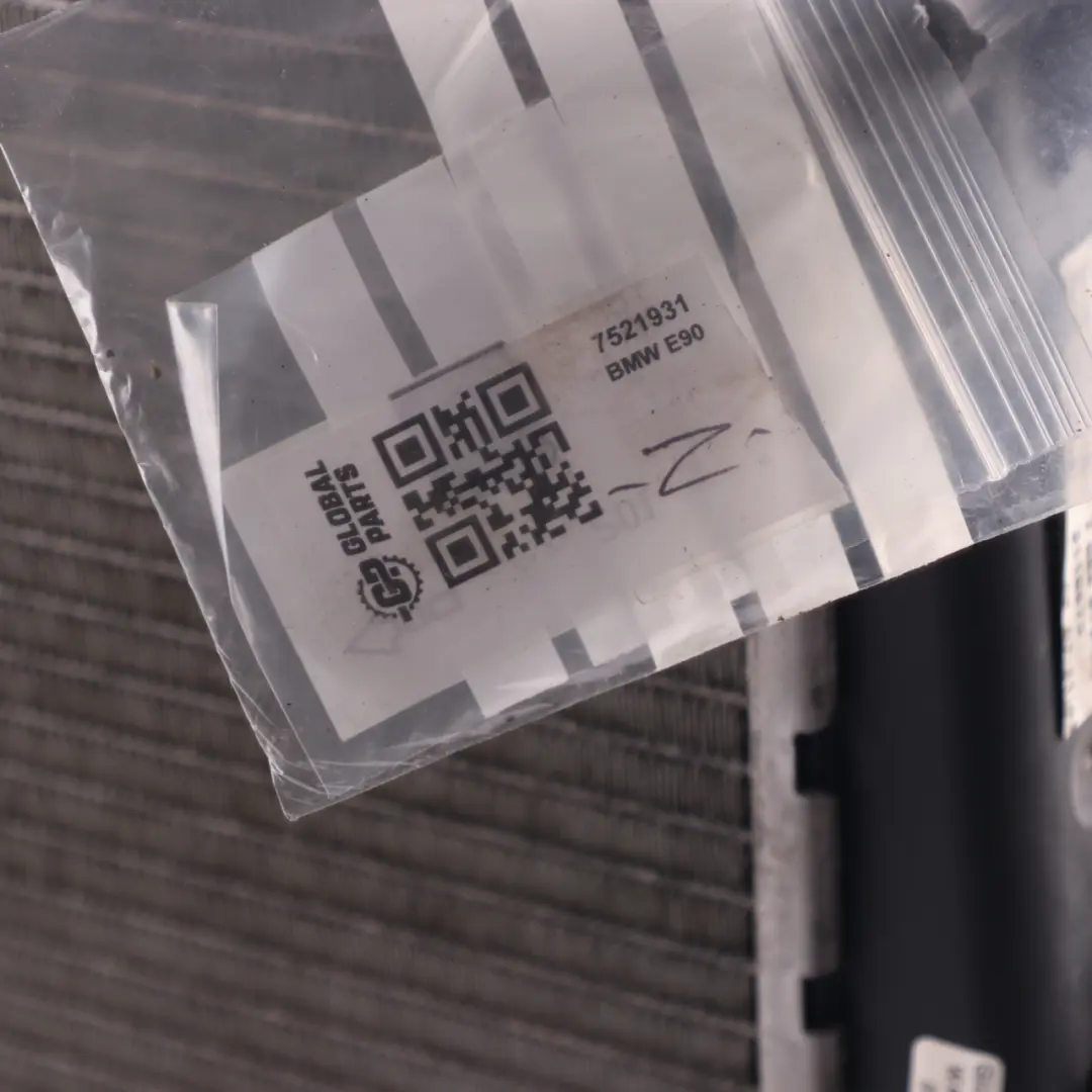 Radiatore raffreddamento Motore benzina N52 N53 Refrigerante per BMW E87 E90 con numero di parte 7562079 BMW E87 E90 Radiatore raffreddamento Motore benzina N52 N53 Refrigerante - SKU 7521931 - Numero di parte 7562079