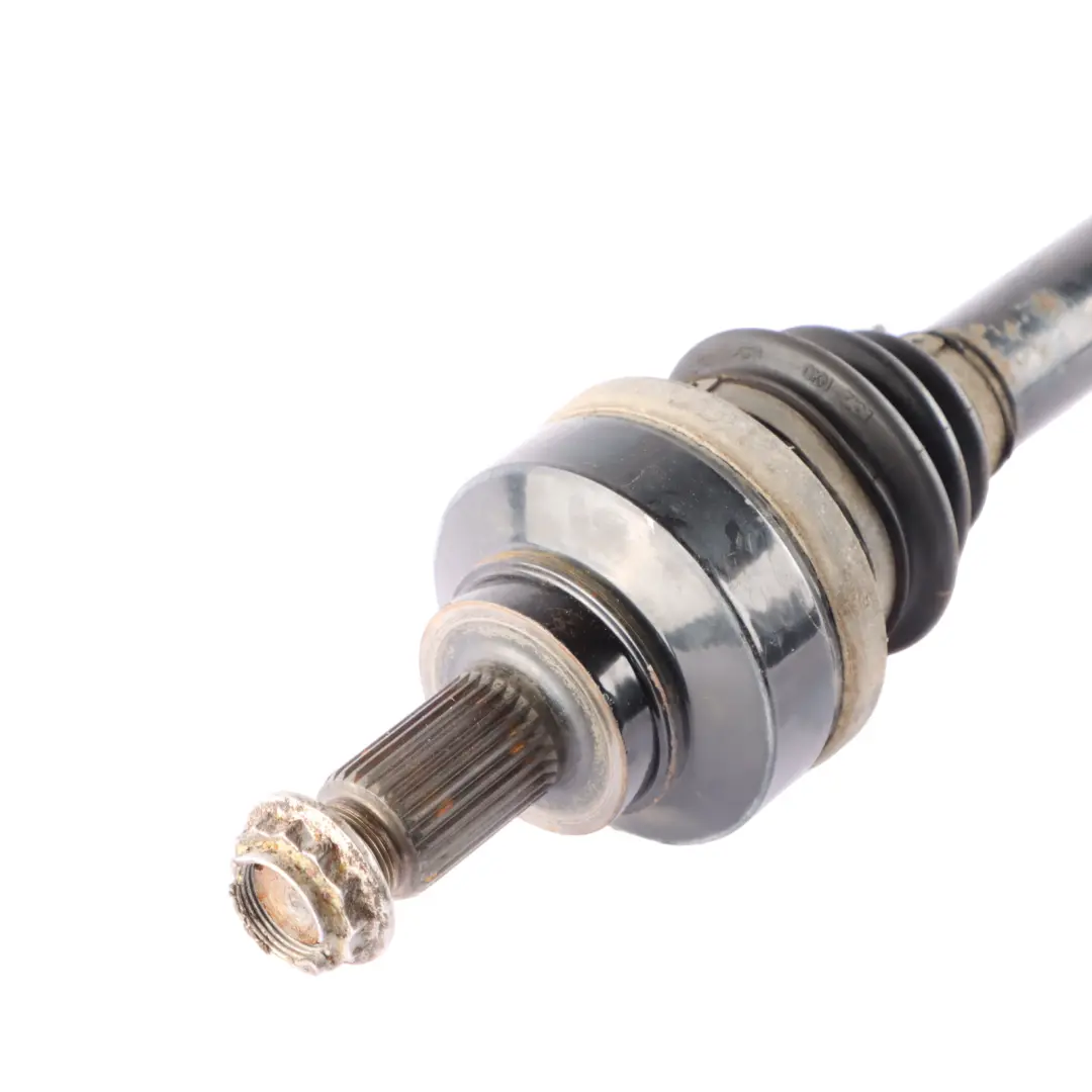 Arbre transmission essence Arbre sortie droit M135i M140i pour BMW F20 F30 à propos du numéro de pièce 7597686 BMW F20 F30 Arbre transmission essence Arbre sortie droit M135i M140i - SKU 7597686 - Numéro de pièce 7597686