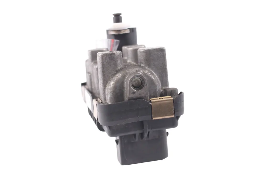 M47N2 Nastawnik Turbosprężarki Garret 6NW008412 712120 do BMW E87 o numerze 7792413 BMW E87 M47N2 Nastawnik Turbosprężarki Garret 6NW008412 712120 - SKU 7792413-3 - Numer Części 7792413