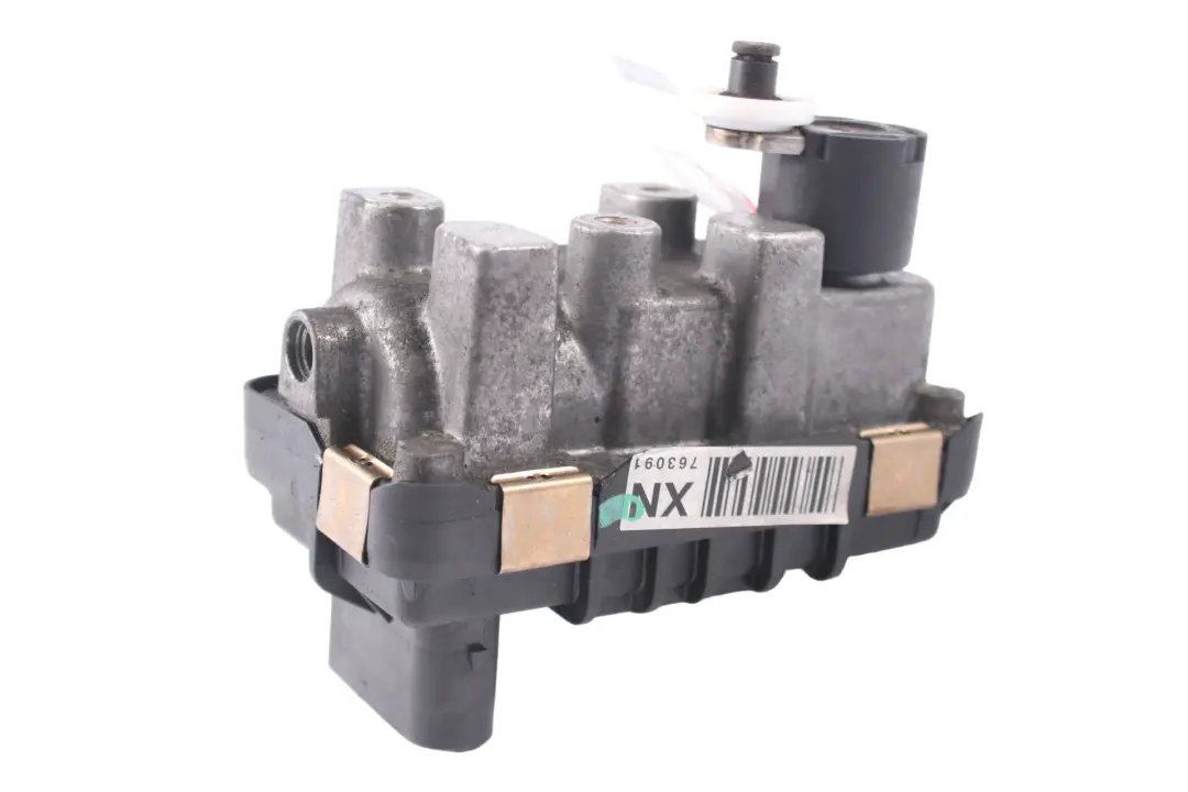 M47N2 Turbolader-Stellmotor Garret 6NW008412 712120 für BMW E87 mit Teilenummer 7792413 BMW E87 M47N2 Turbolader-Stellmotor Garret 6NW008412 712120 - SKU 7792413-3 - Teilenummer 7792413