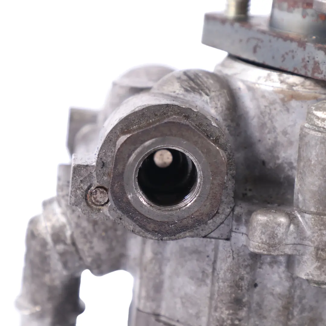 M57N2 Pompa Wspomagania Układu Kierowniczego 6781484 do BMW E90 E92 Diesel o numerze 6794921 BMW E90 E92 Diesel M57N2 Pompa Wspomagania Układu Kierowniczego 6781484 - SKU 7799209 - Numer Części 6794921