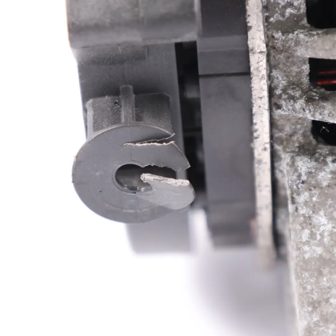 Alternateur Diesel 150A 7794970 pour MINI Cooper One D R55 R56 à propos du numéro de pièce 7806779 MINI Cooper One D R55 R56 Alternateur Diesel 150A 7794970 - SKU 7806779-1 - Numéro de pièce 7806779