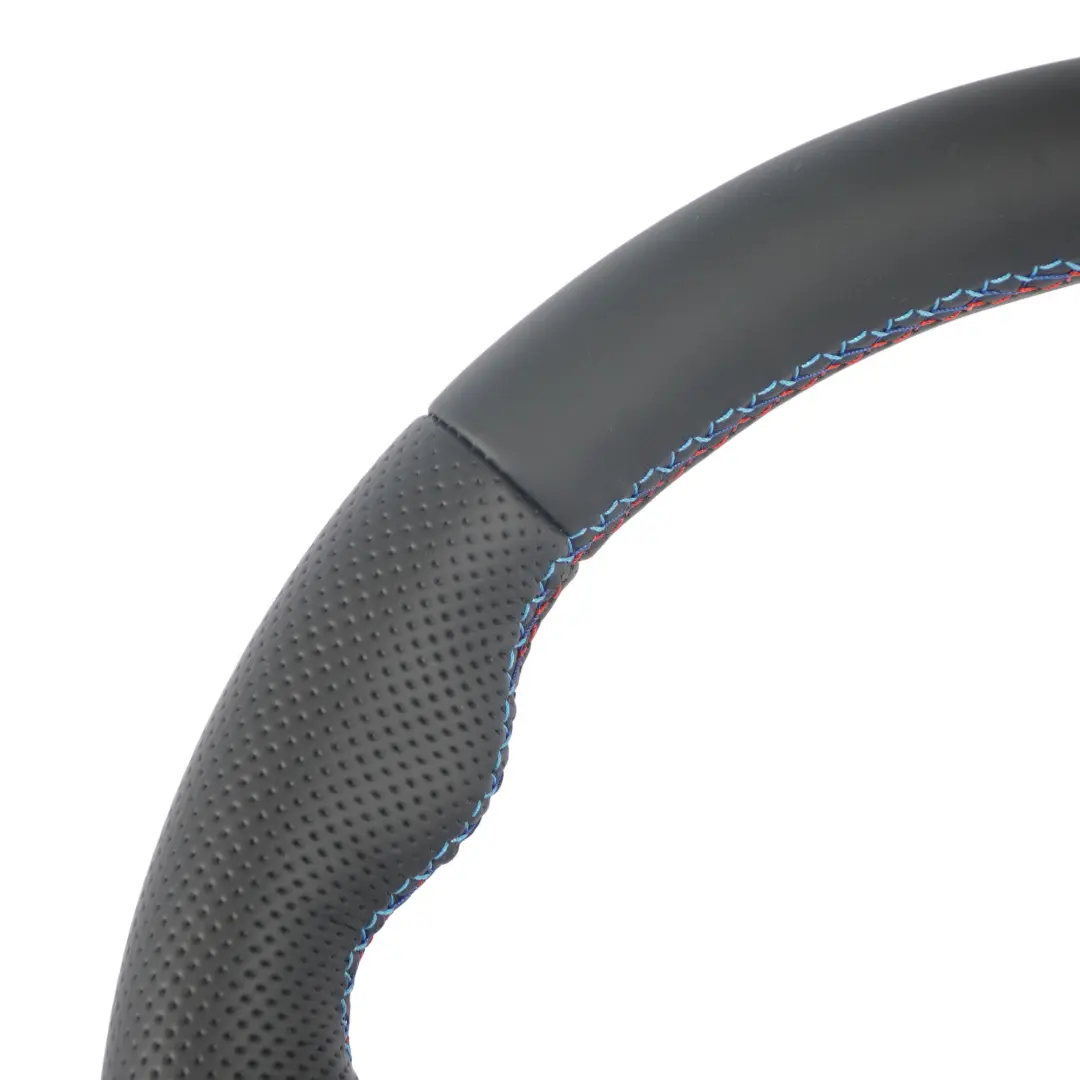 NEU Schwarzes Leder M Sportlenkrad M-tricolored für BMW F80 M3 F82 M4 F87 M2 mit Teilenummer 7847606 BMW F80 M3 F82 M4 F87 M2 NEU Schwarzes Leder M Sportlenkrad M-tricolored - SKU 7847606-5 - Teilenummer 7847606