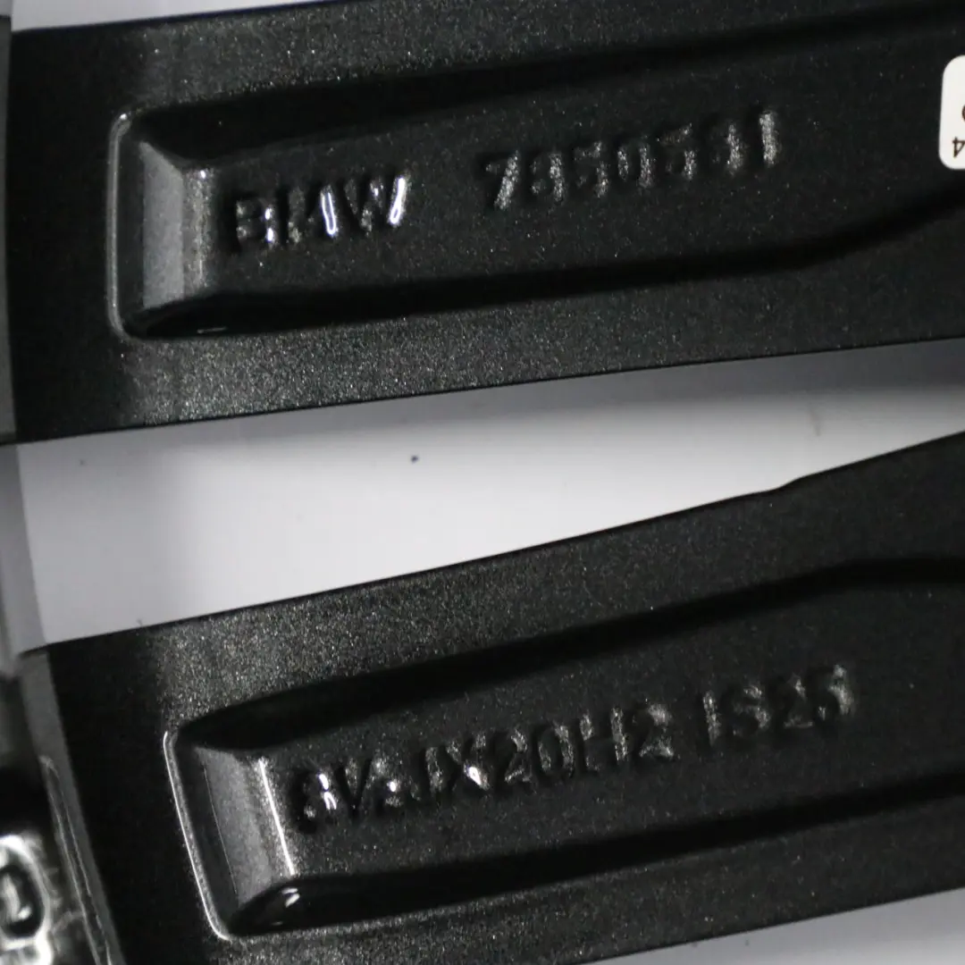 Leichtmetallfelge Ferricgrey 8,5J 20" ET:25 M Doppelspeiche 648 für BMW G11 mit Teilenummer 7850581 BMW G11 Leichtmetallfelge Ferricgrey 8,5J 20" ET:25 M Doppelspeiche 648 - SKU 7850581 - Teilenummer 7850581