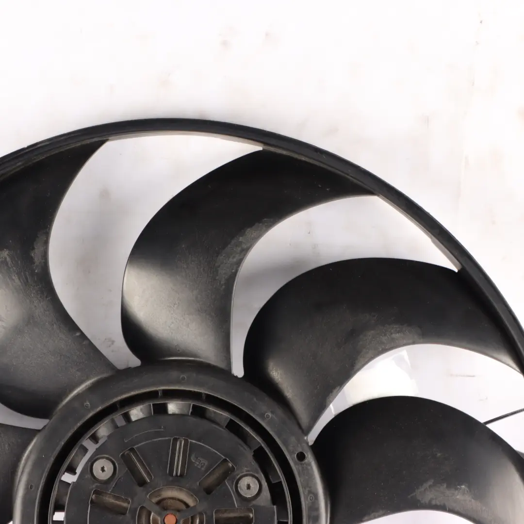 Cooling Radiator Fan Motor Shroud Blades Wheel Petrol 6988914 to BMW G11 G30 with Part number 7953401 BMW G11 G30 Cooling Radiator Fan Motor Shroud Blades Wheel Petrol 6988914 - SKU 7953401-2 - Part number 7953401