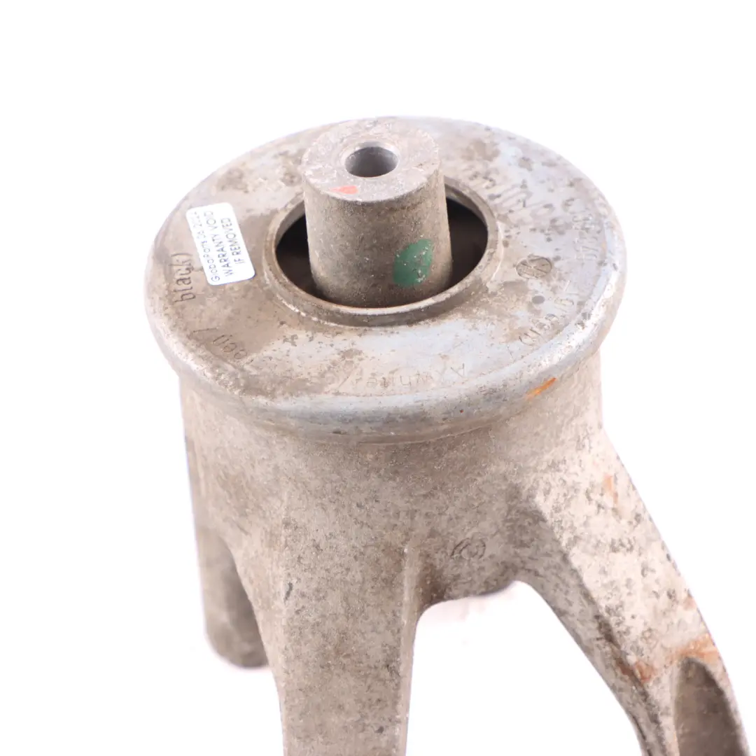 Volkswagen VW Transporter T5 Support De Fixation Arrière Du Moteur - SKU 7E0199849 - Numéro de pièce 7E0199849