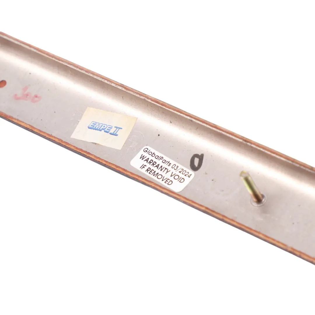 Listón de madera Recubrimiento Puerta Trasera Izquierda Madera Vavona para BMW E38 con número de pieza 8125537 BMW E38 Listón de madera Recubrimiento Puerta Trasera Izquierda Madera Vavona - SKU 8125537 - Número de pieza 8125537