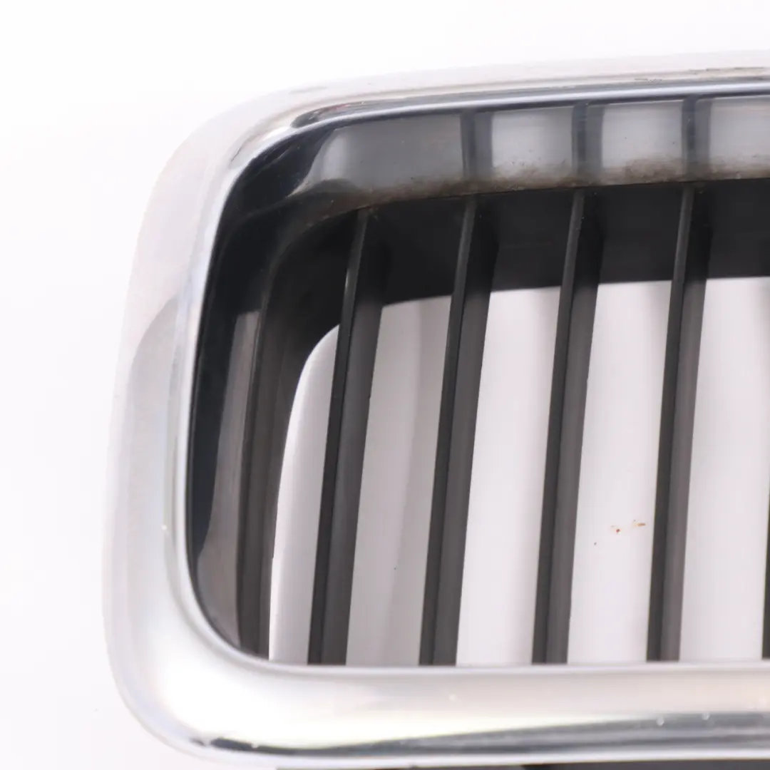 Grille BMW E38 Grille de radiateur avant garniture gauche chrome pour à propos du numéro de pièce 8125811 Grille BMW E38 Grille de radiateur avant garniture gauche chrome - SKU 8125811 - Numéro de pièce 8125811