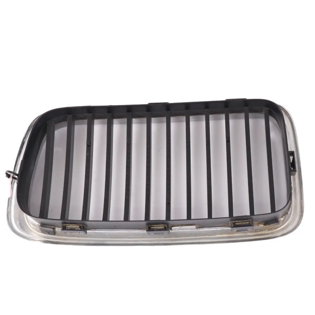 Griglia BMW E38 Griglia Radiatore Anteriore Destra Trim Cromo per con numero di parte 8125812 Griglia BMW E38 Griglia Radiatore Anteriore Destra Trim Cromo - SKU 8125812 - Numero di parte 8125812
