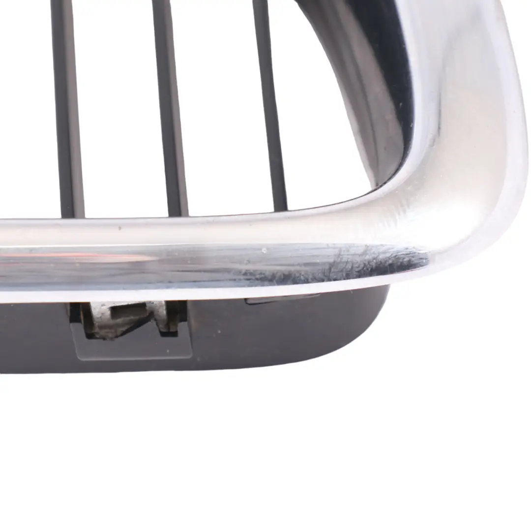 Grille BMW E38 Grille de radiateur avant garniture droite en chrome pour à propos du numéro de pièce 8125812 Grille BMW E38 Grille de radiateur avant garniture droite en chrome - SKU 8125812 - Numéro de pièce 8125812