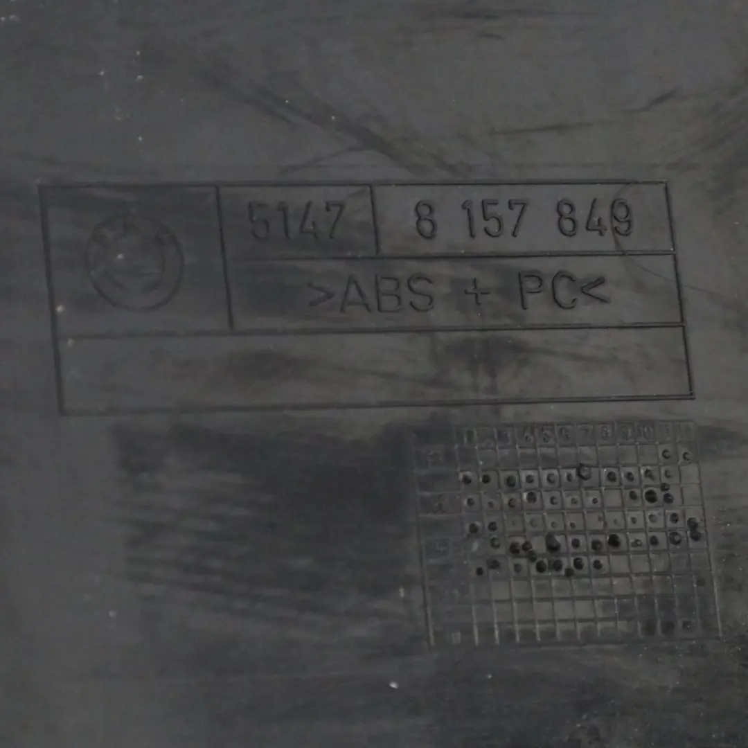 Kofferraumdeckel Heckklappe Schwanz Innenverkleidung Schwarz 8125965 für BMW E38 mit Teilenummer 8157849 BMW E38 Kofferraumdeckel Heckklappe Schwanz Innenverkleidung Schwarz 8125965 - SKU 8157849 - Teilenummer 8157849