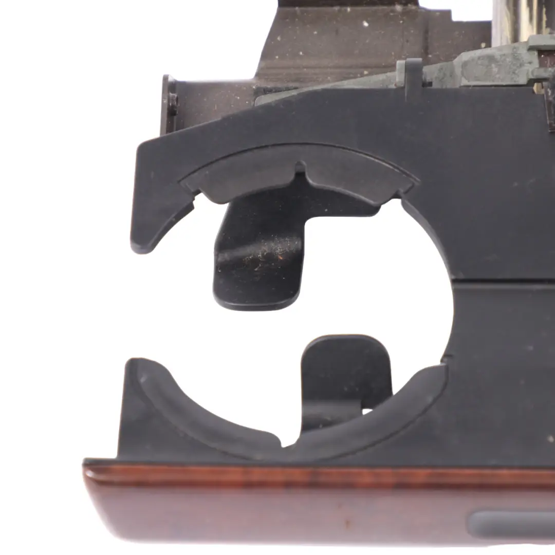 Portabicchieri BMW E38 Portabibite Console Centrale Striscia di legno per con numero di parte 8163006 Portabicchieri BMW E38 Portabibite Console Centrale Striscia di legno - SKU 8163006 - Numero di parte 8163006