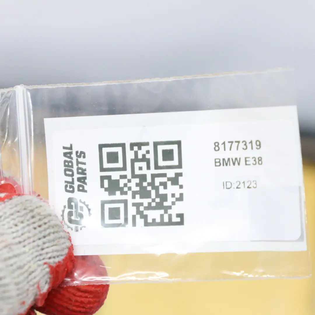 Respaldo Asiento Trasero Izquierdo Funda Respaldo Cuero Negro para BMW E38 con número de pieza 8177319 BMW E38 Respaldo Asiento Trasero Izquierdo Funda Respaldo Cuero Negro - SKU 8177319 - Número de pieza 8177319
