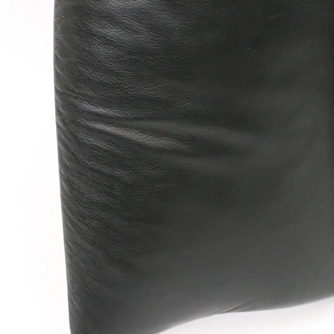 Sitzlehne hinten rechts Rückenlehne schwarz Leder Montana für BMW E38 mit Teilenummer 8177320 BMW E38 Sitzlehne hinten rechts Rückenlehne schwarz Leder Montana - SKU 8177320 - Teilenummer 8177320