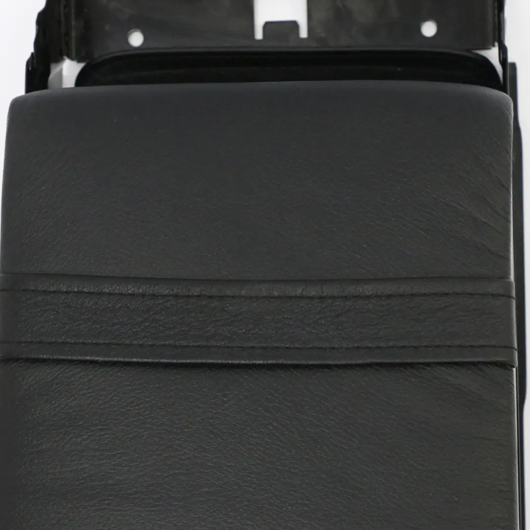 Apoyabrazos Reposabrazos Cubierta Negro Cuero Montana para BMW E38 con número de pieza 8199853 BMW E38 Apoyabrazos Reposabrazos Cubierta Negro Cuero Montana - SKU 8199853 - Número de pieza 8199853