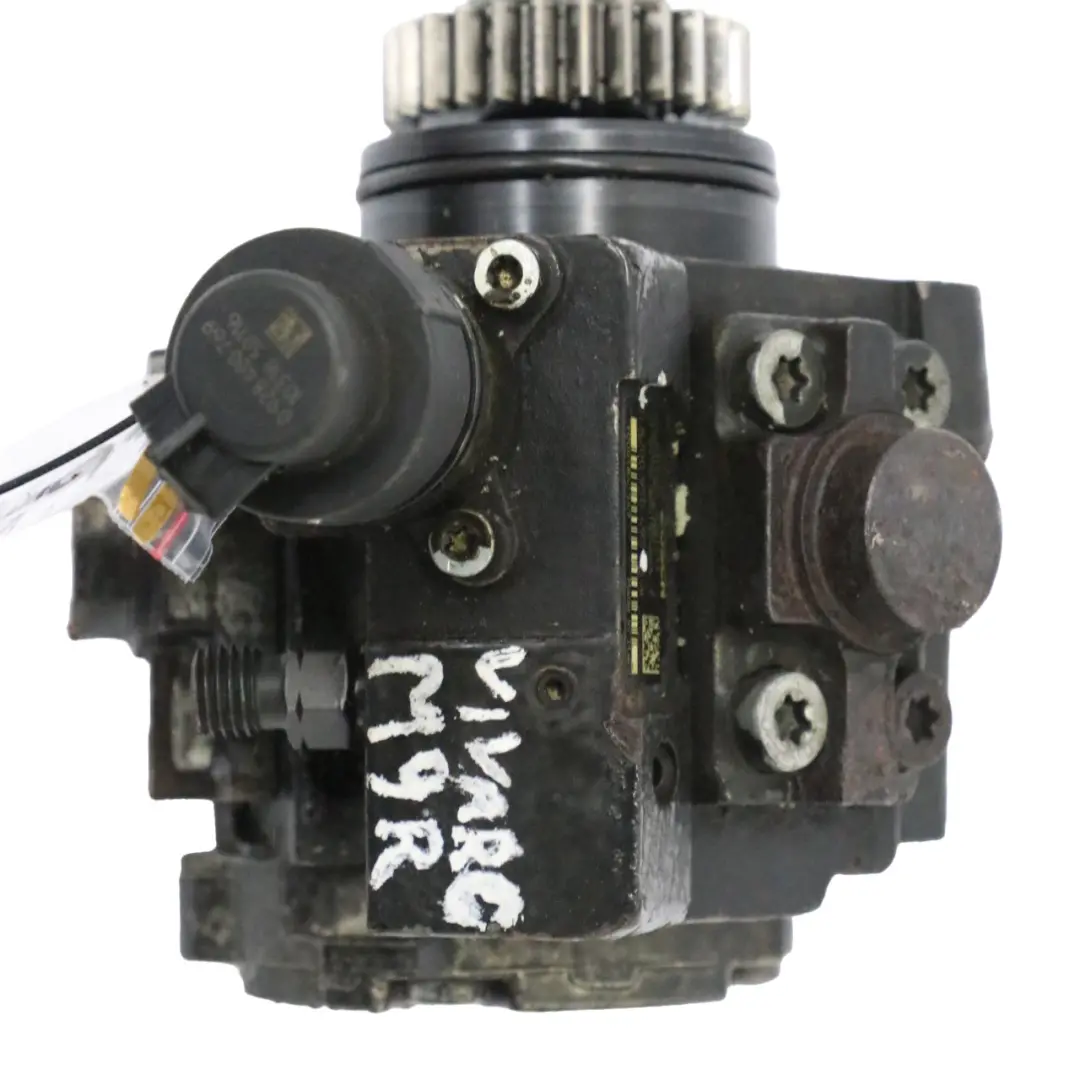 High Pressure Injection Fuel Pump 8200950493 to Renault Trafic II Vivaro A 2.0 DCi with Part number 8200950493-1 Renault Trafic II Vivaro A 2.0 DCi High Pressure Injection Fuel Pump 8200950493 - SKU 8200950493-1 - Part number 8200950493-1