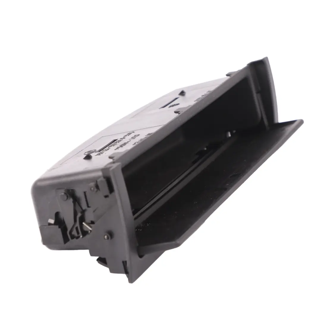 Verkleidung Ablegefach Mittelkonsole für BMW 3 er E46 mit Teilenummer 8202188 BMW 3 er E46 Verkleidung Ablegefach Mittelkonsole - SKU 8202188 - Teilenummer 8202188