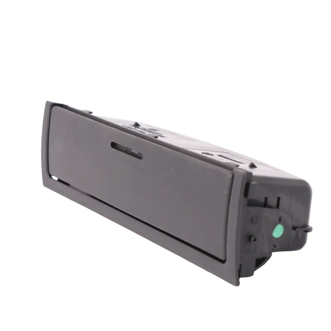 Cubierta Bandeja Decorativa Almacenamiento Frontal Salpicadero para BMW E46 con número de pieza 8202188 BMW E46 Cubierta Bandeja Decorativa Almacenamiento Frontal Salpicadero - SKU 8202188 - Número de pieza 8202188