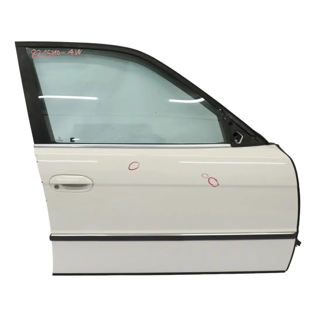 Porta anteriore destra Alpinweiss Alpine White 3 - 300 per BMW E38 con numero di parte 8215310 BMW E38 Porta anteriore destra Alpinweiss Alpine White 3 - 300 - SKU 8215310-AW - Numero di parte 8215310