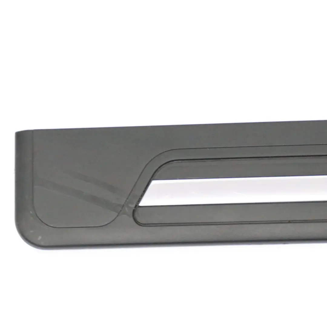 Puerta Trasera Entrada Cubierta Tira Recorte Panel Izquierdo para BMW E38 Berlina con número de pieza 8220227 BMW E38 Berlina Puerta Trasera Entrada Cubierta Tira Recorte Panel Izquierdo - SKU 8220227 - Número de pieza 8220227