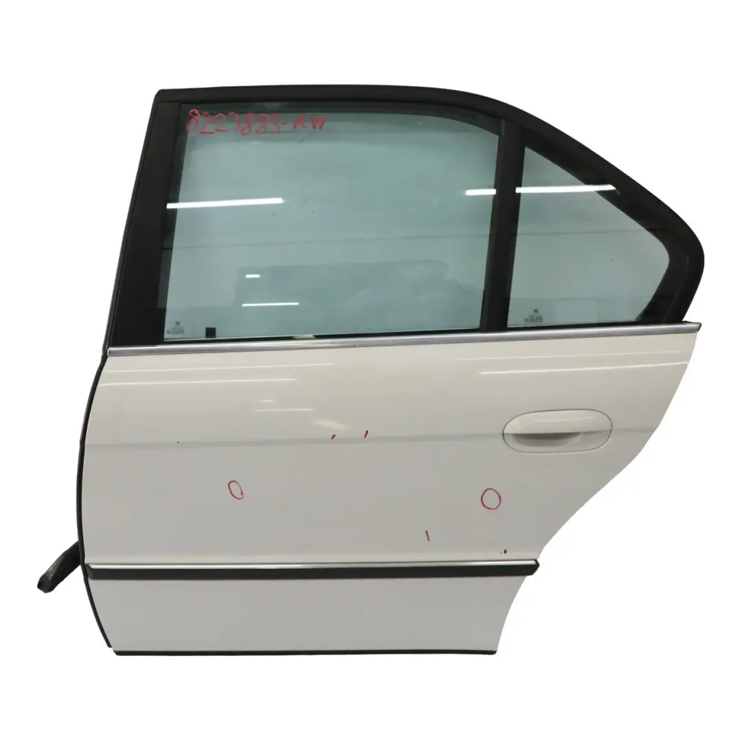 Puerta Trasera Izquierda Alpinweiss Alpine Blanco 3 - 300 para BMW E38 con número de pieza 8223885 BMW E38 Puerta Trasera Izquierda Alpinweiss Alpine Blanco 3 - 300 - SKU 8223885-AW - Número de pieza 8223885