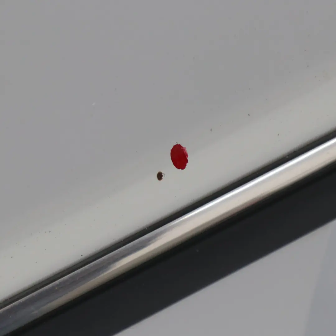 Drzwi Lewe Tylne Alpinweiss 3 Biały - 300 do BMW E38 o numerze 8223885 BMW E38 Drzwi Lewe Tylne Alpinweiss 3 Biały - 300 - SKU 8223885-AW - Numer Części 8223885