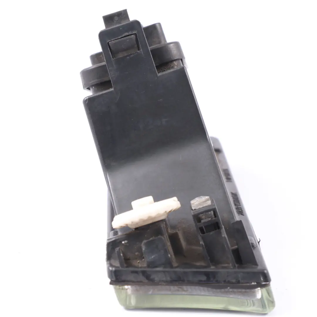 Delantero Izquierdo Parachoques Luz Antiniebla Halógena para BMW E38 con número de pieza 8352023 BMW E38 Delantero Izquierdo Parachoques Luz Antiniebla Halógena - SKU 8352023 - Número de pieza 8352023